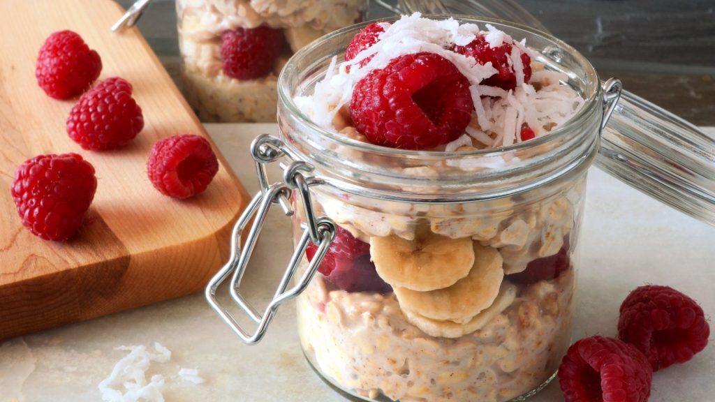 Raspberry Banana Overnight Oats